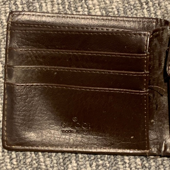 Gucci Bi-Fold Wallet 3 Card Slots, Change Purse & 2 Cash Bill Pockets - Picture 6 of 11